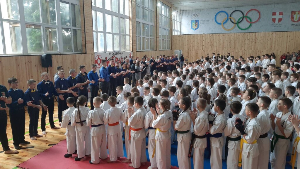 IMG-93bbdca6e7e0e26a76cfa3c2943e3252-V