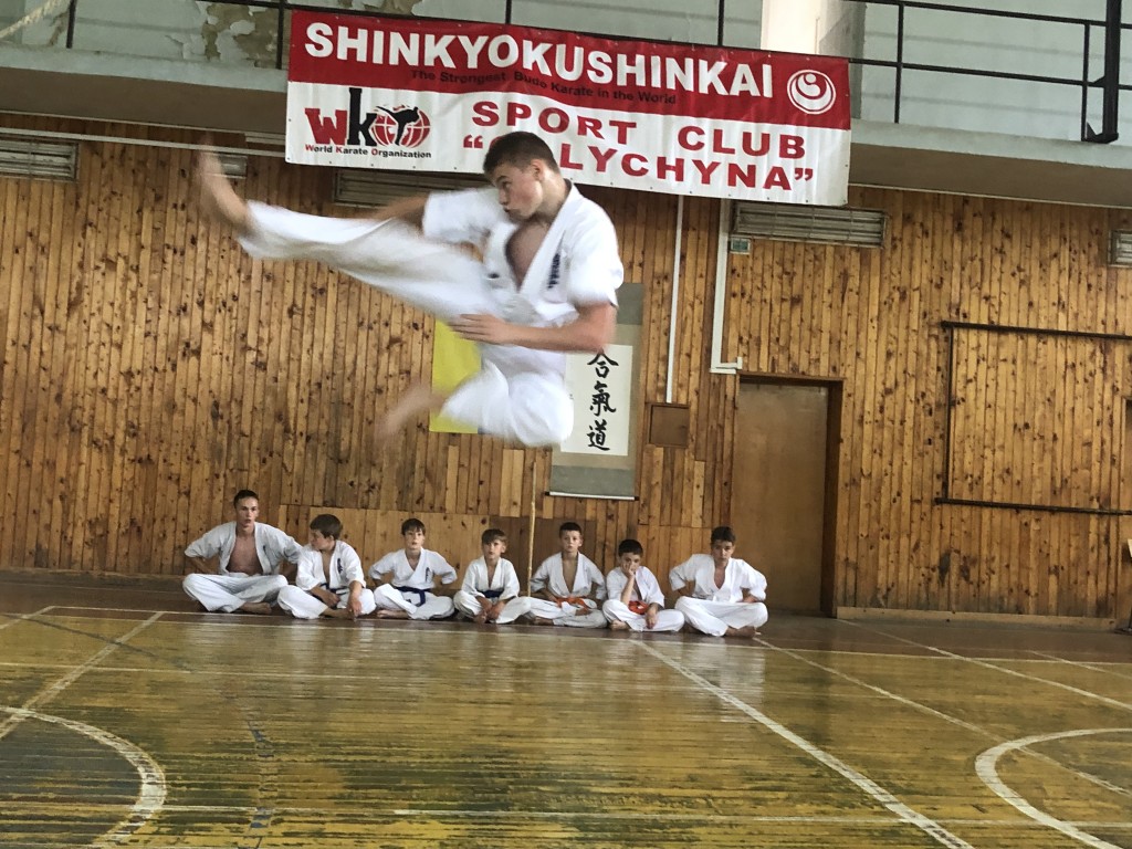 D97DAA1D-CFA5-4F46-81BC-913A7DAEF55F