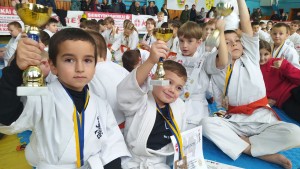 EF379D2E-2523-40C7-8ACA-34421B35C33E