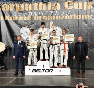 0602642D-EAF9-4F4C-872A-3A51F51BA253