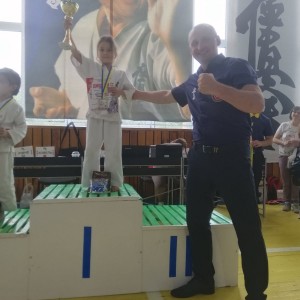 54968725-20B9-49F0-8C43-5D0435A3CE31