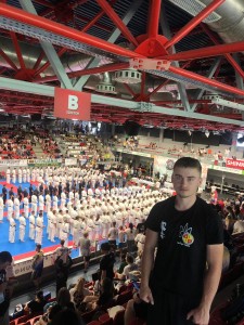 D498C623-BDD6-451E-8C24-6914EAE21AEB